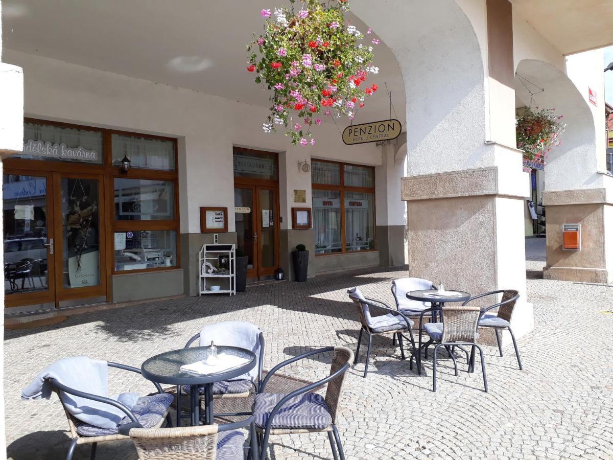 Penzion Hotelu Central Dvur Králové nad Labem Exterior foto