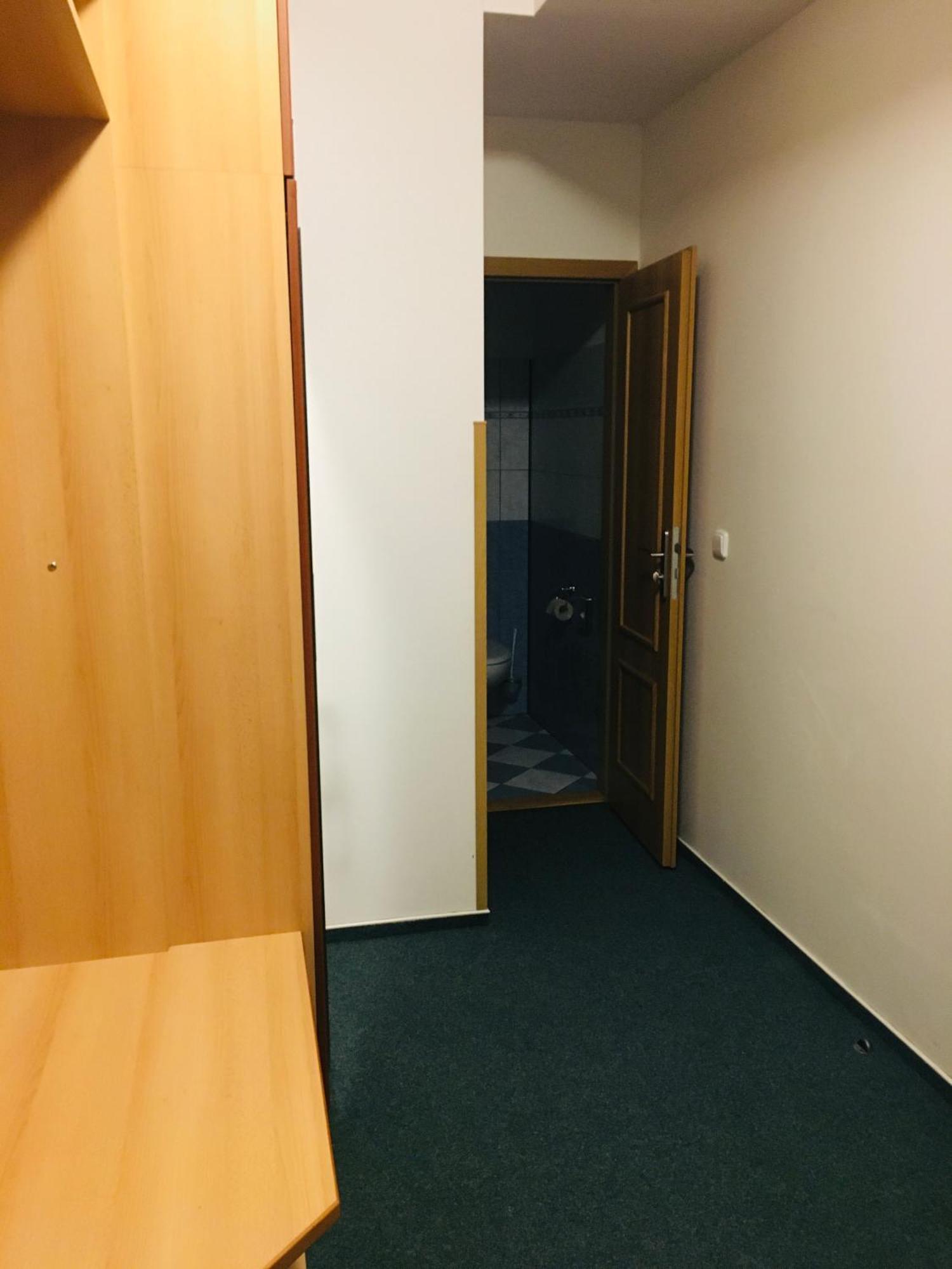 Penzion Hotelu Central Dvur Králové nad Labem Exterior foto